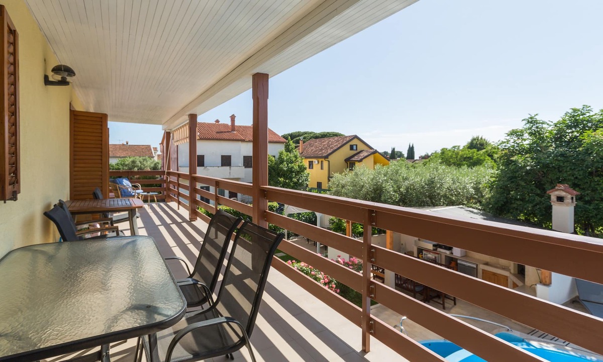Novigrad Apartment | Three bedroom apartment with terrace Novigrad (A-11242-b)
