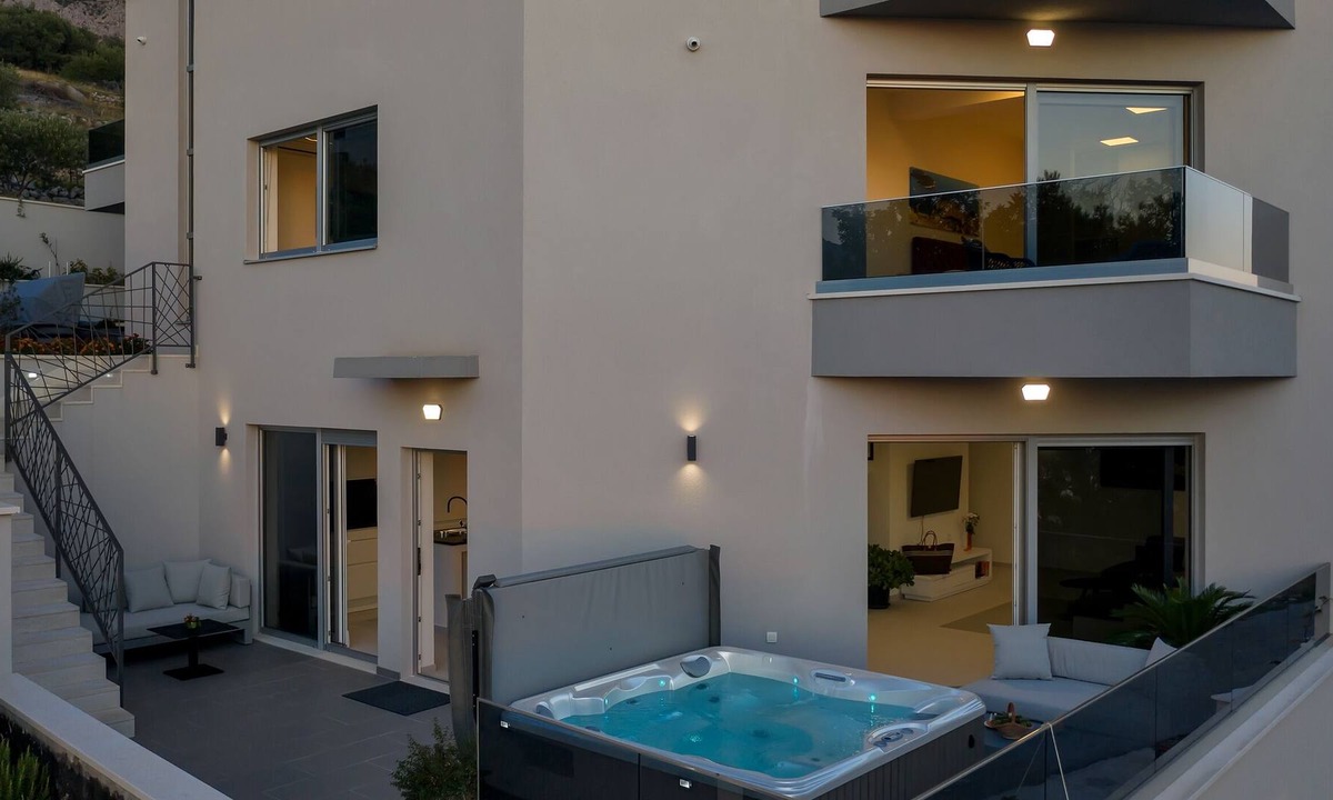 Podgora Apartment | Three bedroom apartment with terrace and sea view Podgora, Makarska (A-18920-a)
