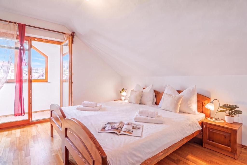 Zerovnica House | Tourist Farm Logar