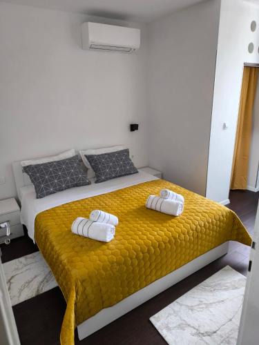 Split Apartment | Town center apartment Fabi
