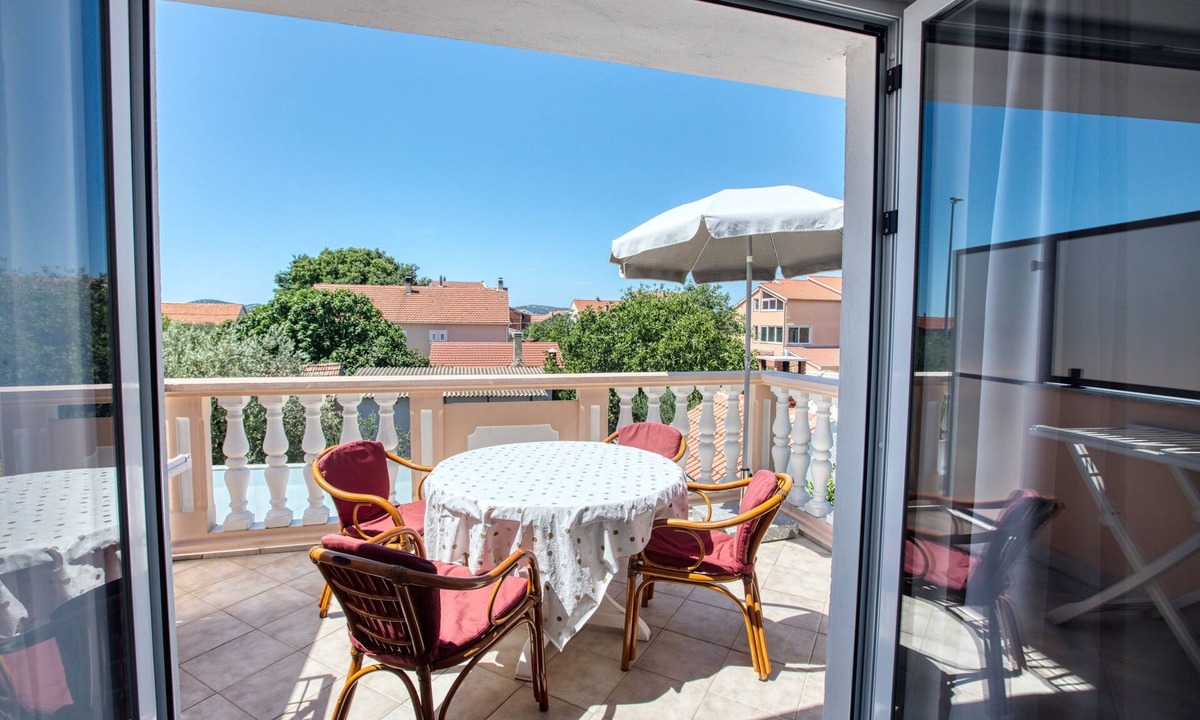 Biograd na Moru Apartment | Two bedroom apartment with terrace Biograd na Moru, Biograd (A-19356-b)
