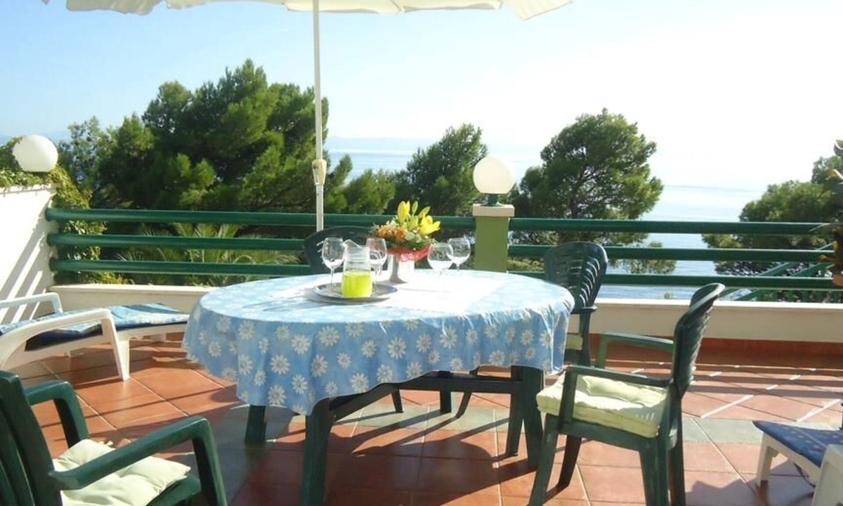 Baska Voda Apartment | Two bedroom apartment near beach Baška Voda, Makarska (A-14881-c)