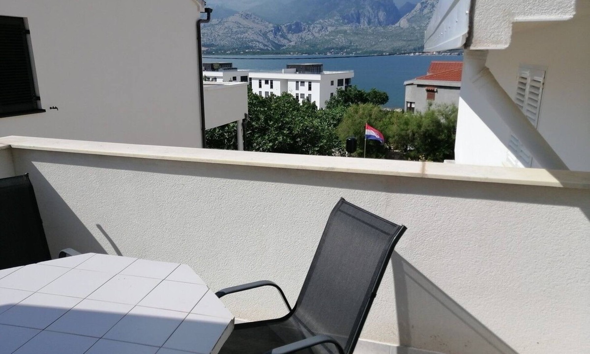 Vinjerac Apartment | Two bedroom apartment with terrace and sea view Vinjerac, Zadar (A-22585-b)