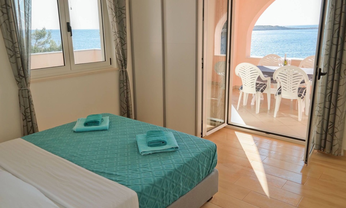 Razanj Apartment | Two bedroom apartment near beach Ražanj, Rogoznica (A-12280-b)