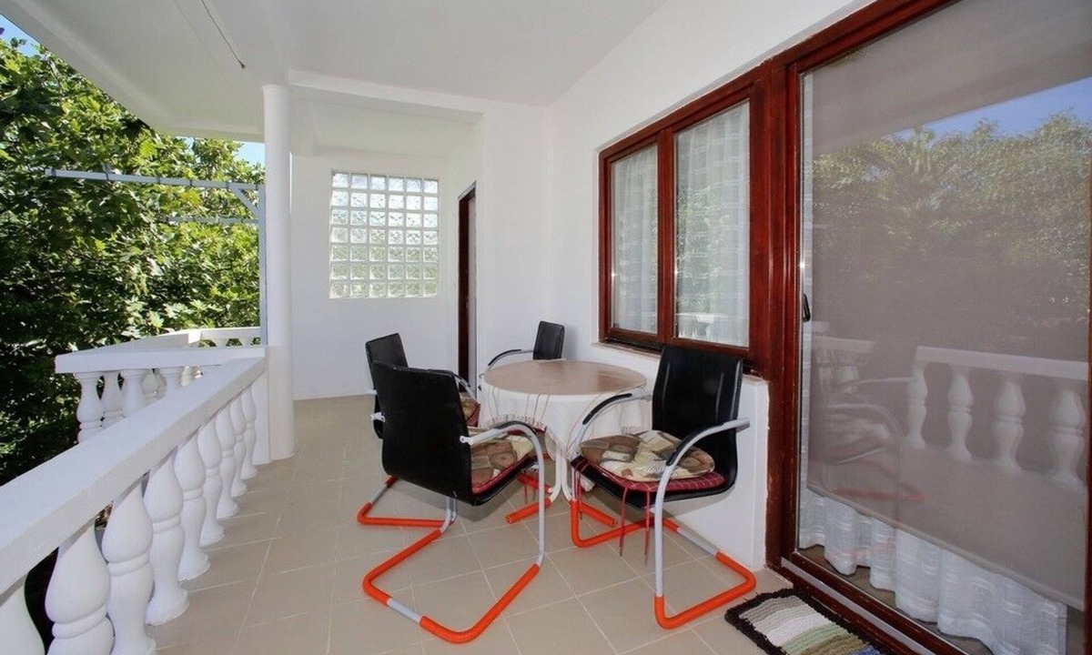 Bibinje Apartment | Two bedroom apartment near beach Bibinje, Zadar (A-25132-b)