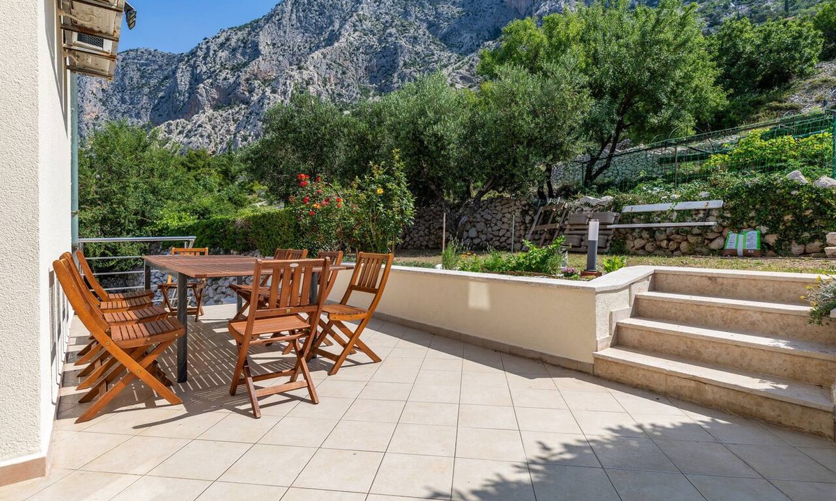 Drasnice Apartment | Two bedroom apartment with terrace and sea view Drašnice, Makarska (A-22517-a)