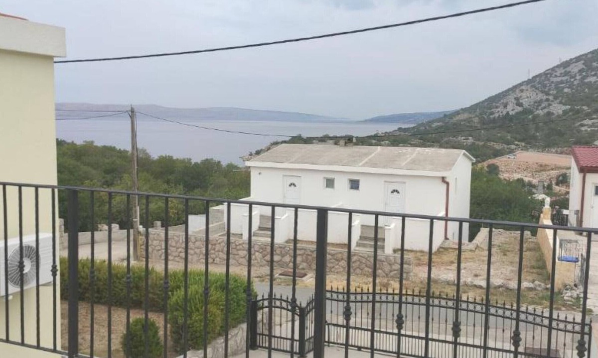 Karlobag Apartment | Two Bedroom Apartment with Terrace and Sea View