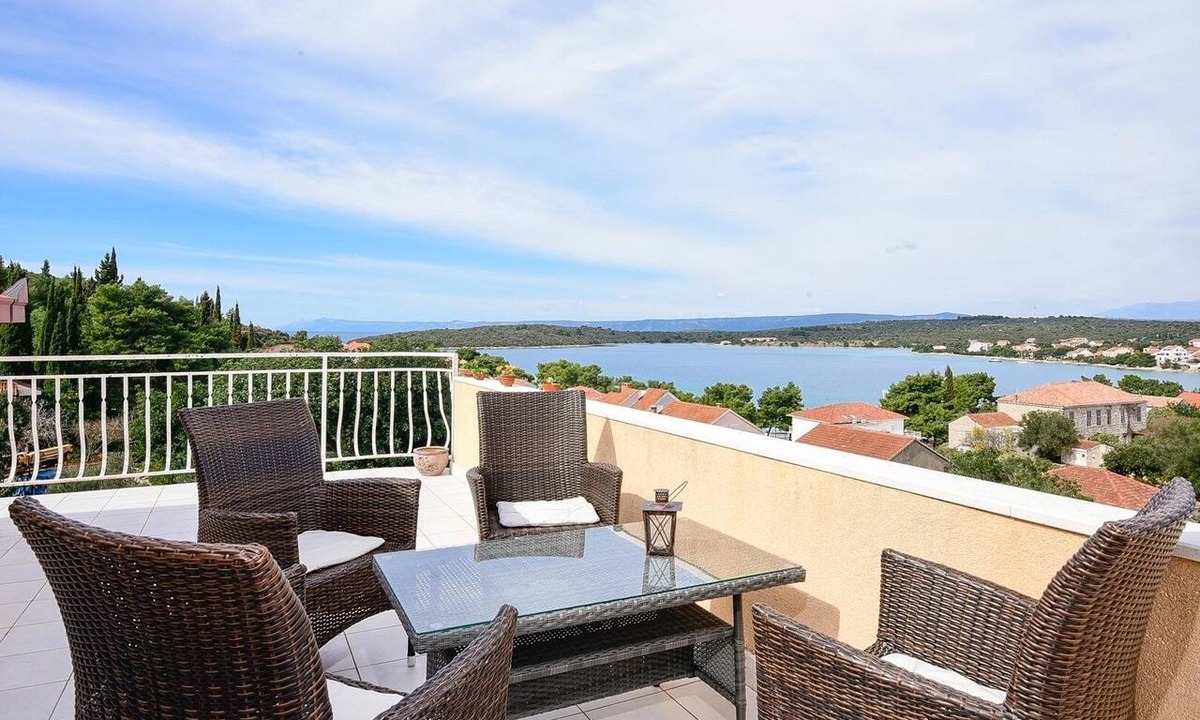 Loviste Apartment | Two bedroom apartment with terrace Lovište, Pelješac (A-27630-d)