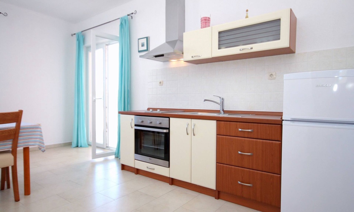 Lumbarda Apartment | Two bedroom apartment with terrace and sea view Lumbarda, Korčula (A-9271-d)