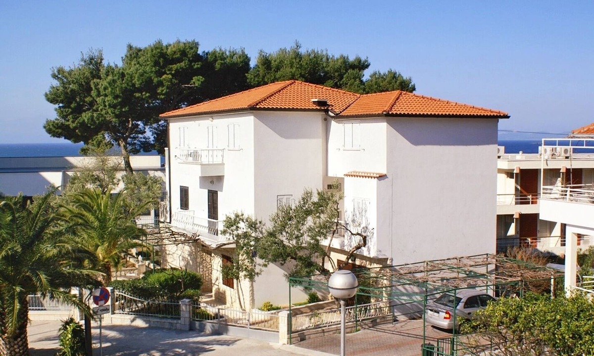 Podgora Apartment | Two bedroom apartment near beach Podgora, Makarska (A-4330-a)