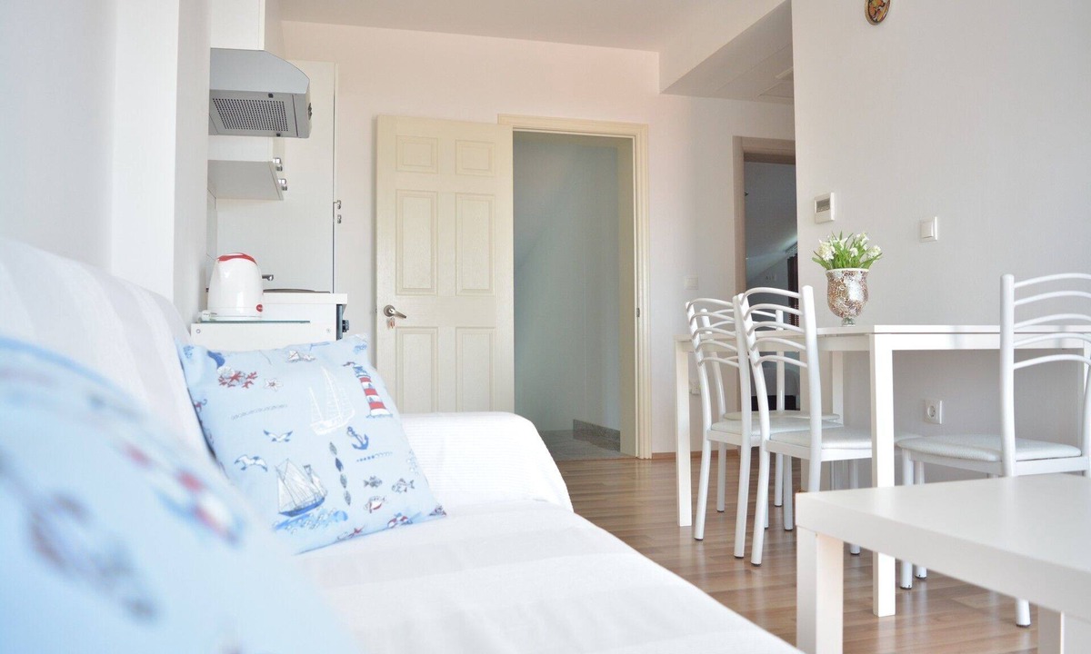 Promajna Apartment | Two bedroom apartment with balcony and sea view Promajna, Makarska (A-20786-d)