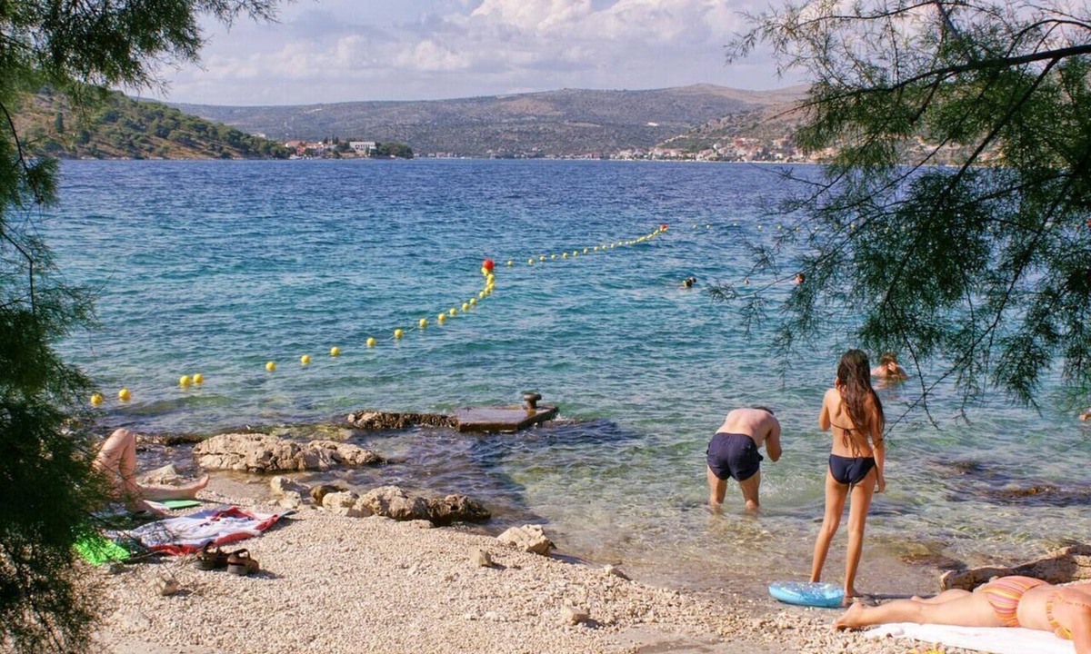 Razanj Apartment | Two bedroom apartment near beach Ražanj, Rogoznica (A-2100-a)