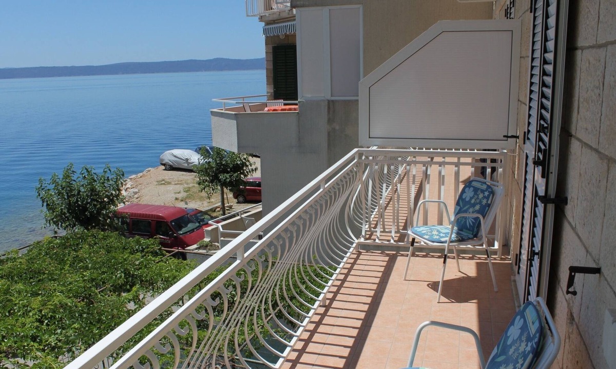 Podgora Apartment | Two bedroom apartment near beach Podgora, Makarska (A-6782-a)