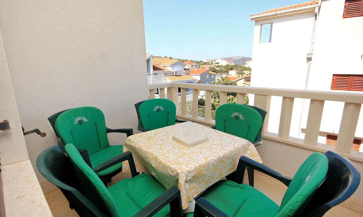 Sevid Apartment | Two bedroom apartment near beach Sevid, Trogir (A-9468-a)