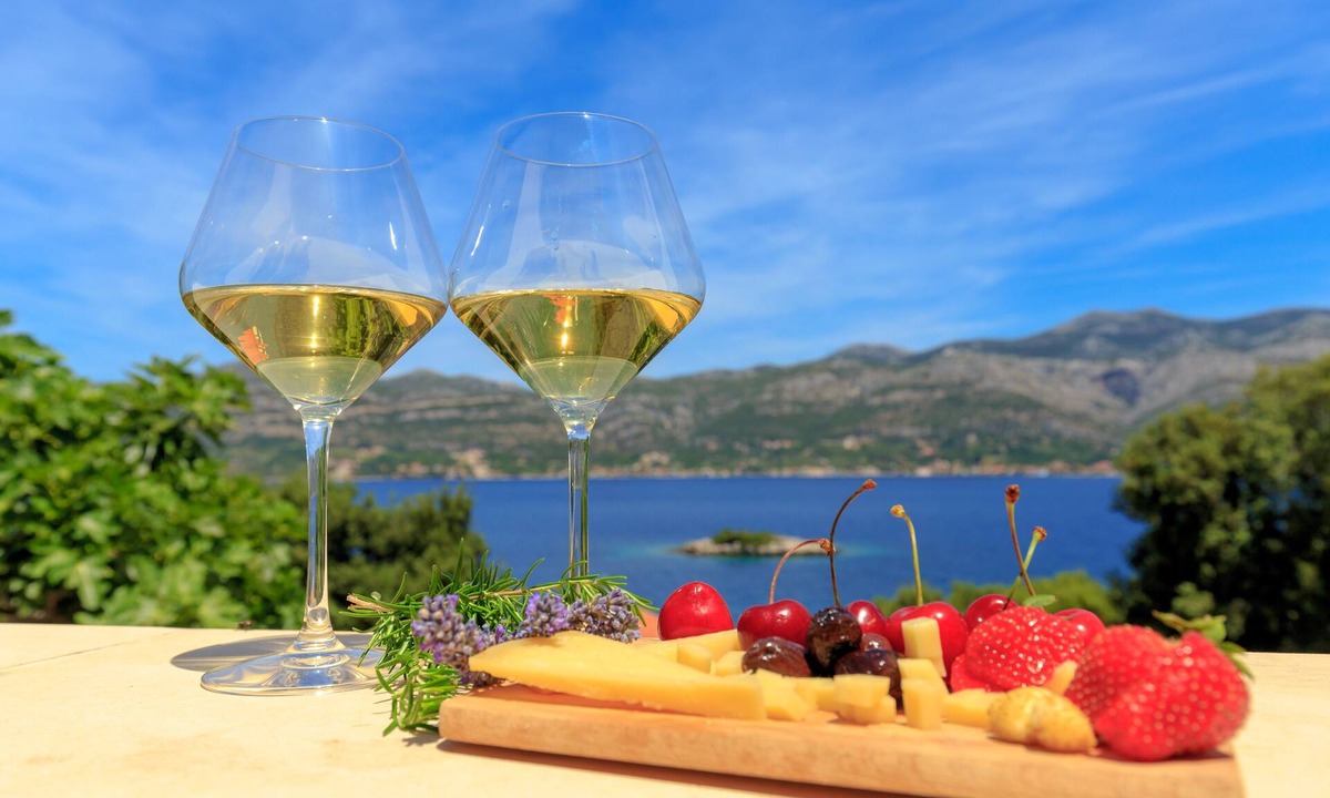 Zrnovo Apartment | Two bedroom apartment with terrace and sea view Tri Žala, Korčula (A-4346-a)