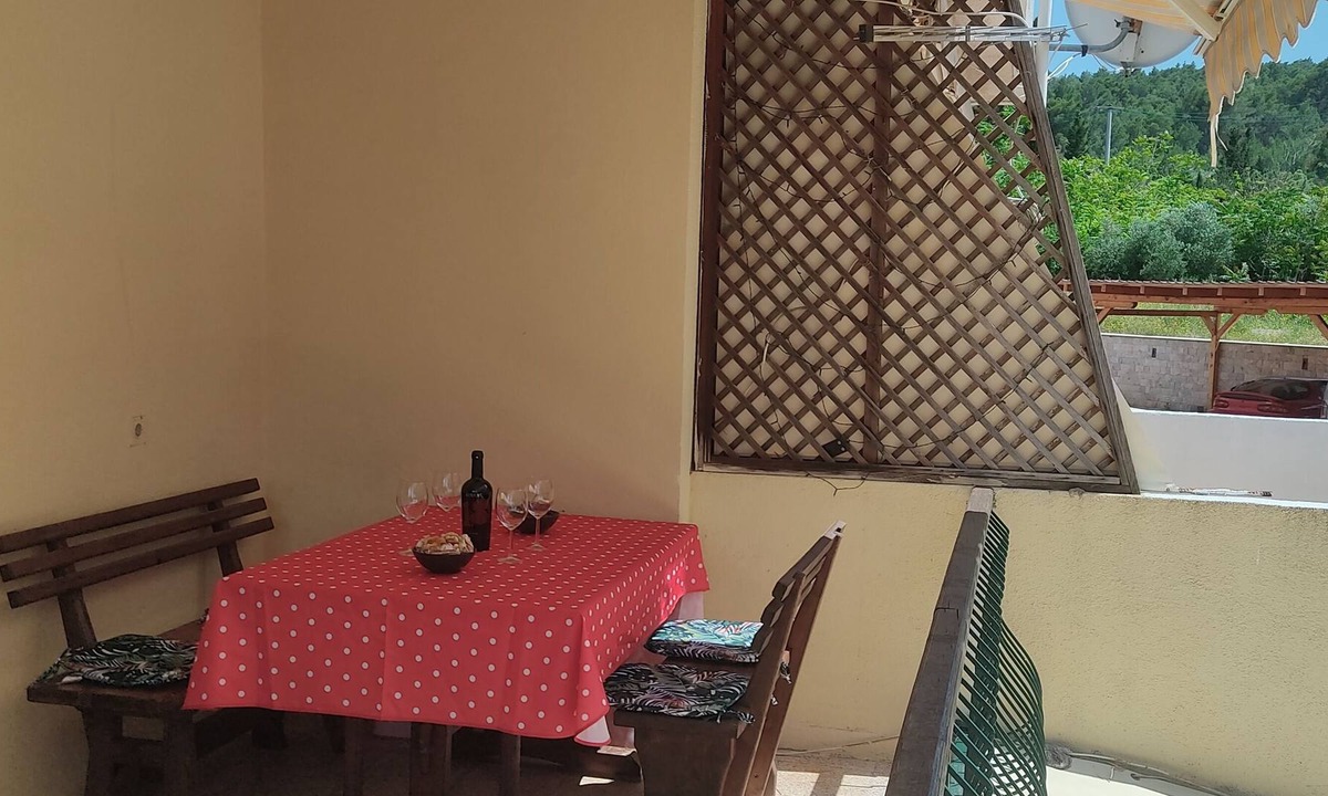 Vrboska Apartment | Two bedroom apartment with terrace Vrboska, Hvar (A-4012-a)