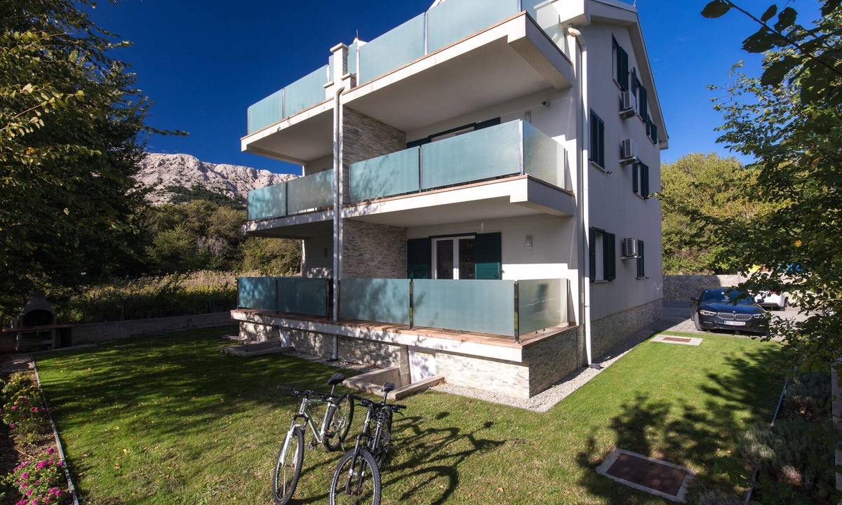 Jurandvor Apartment | Two bedroom apartment with terrace Baška, Krk (A-19673-a)
