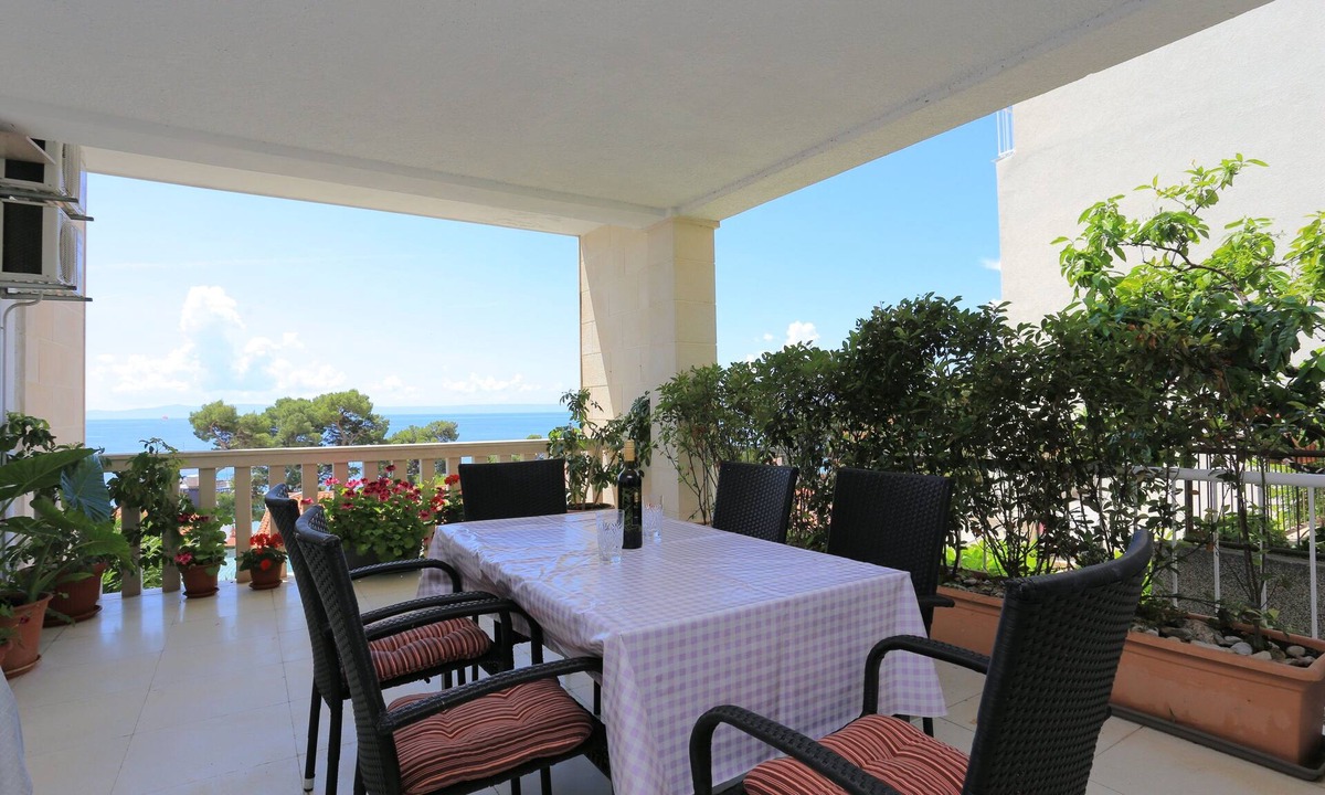 Brela Apartment | Two bedroom apartment with terrace and sea view Brela, Makarska (A-20598-b)