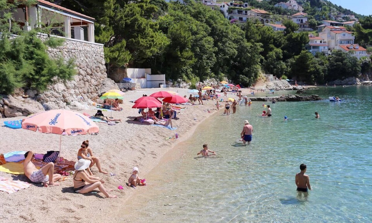 Pisak Apartment | Two bedroom apartment with balcony and sea view Pisak, Omiš (A-4281-c)