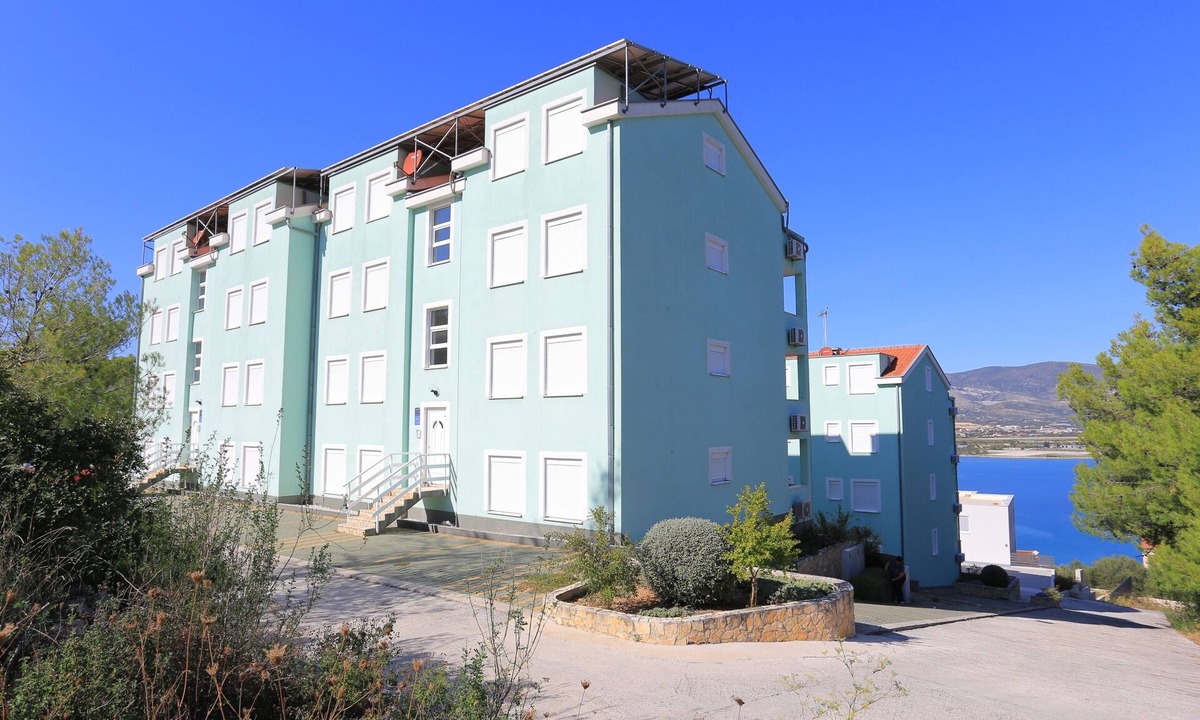 Mastrinka Apartment | Two bedroom apartment with a swimming pool Mastrinka, Čiovo (A-11717-b)