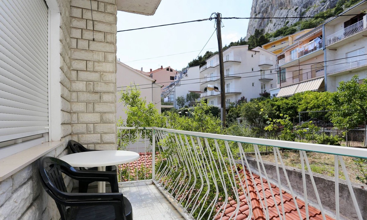 Omis Apartment | Two bedroom apartment with balcony Omiš (A-2738-c)