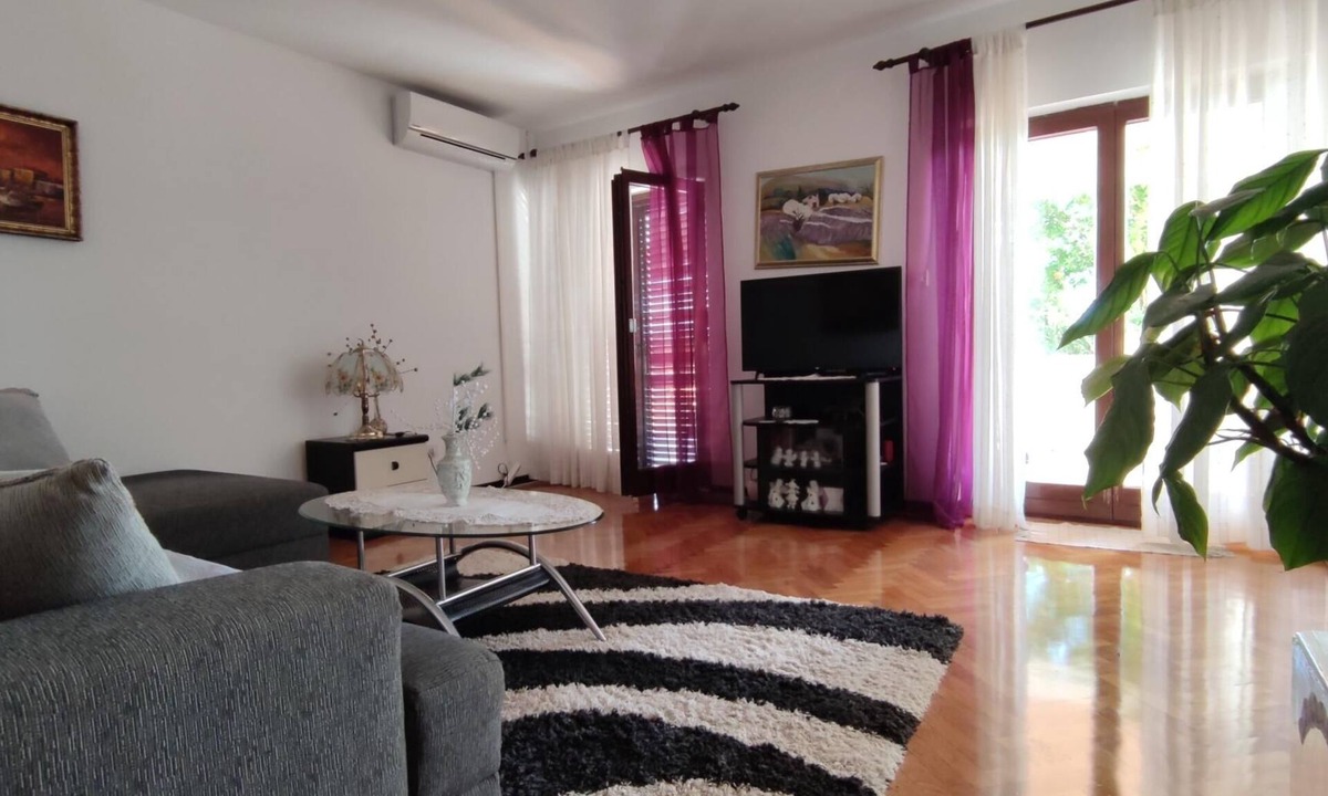 Palit Apartment | Two bedroom apartment with terrace Palit (Rab) (A-23623-a)