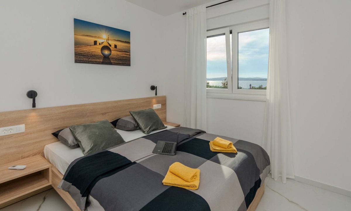 Vir Apartment | Two bedroom apartment with balcony and sea view Vir (A-23385-b)