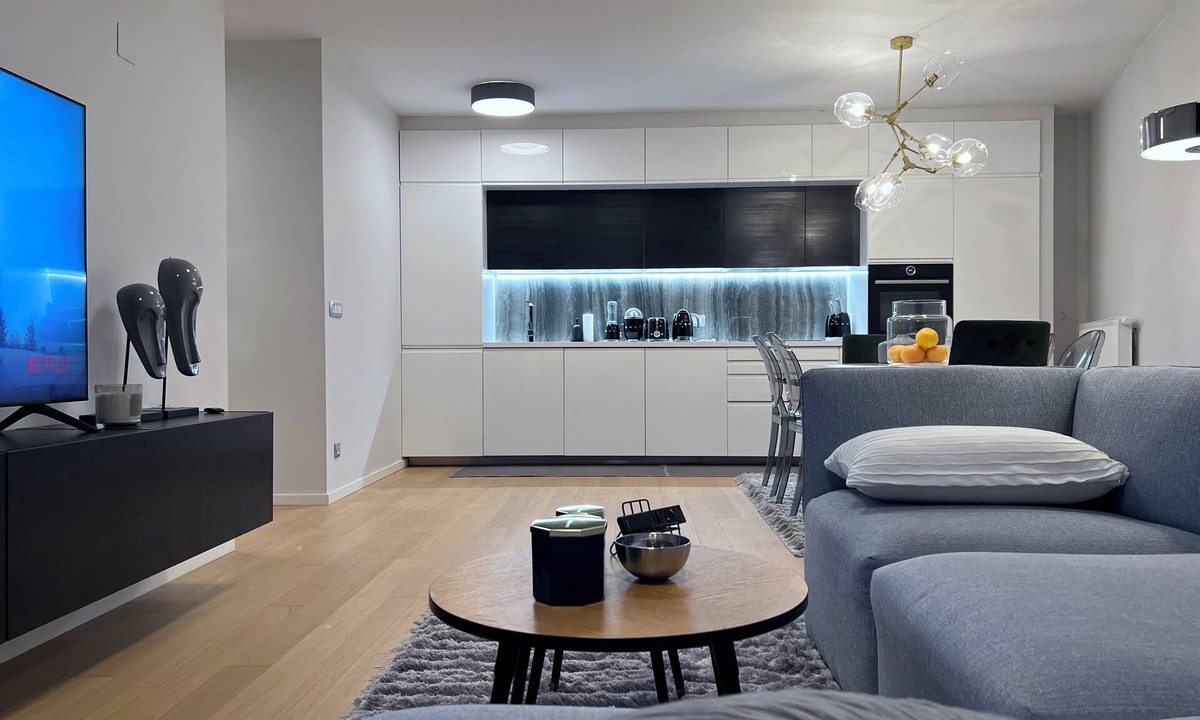 Bezigrad District Apartment | Urban Living 2-bedroom Apartment with Underground Parking
