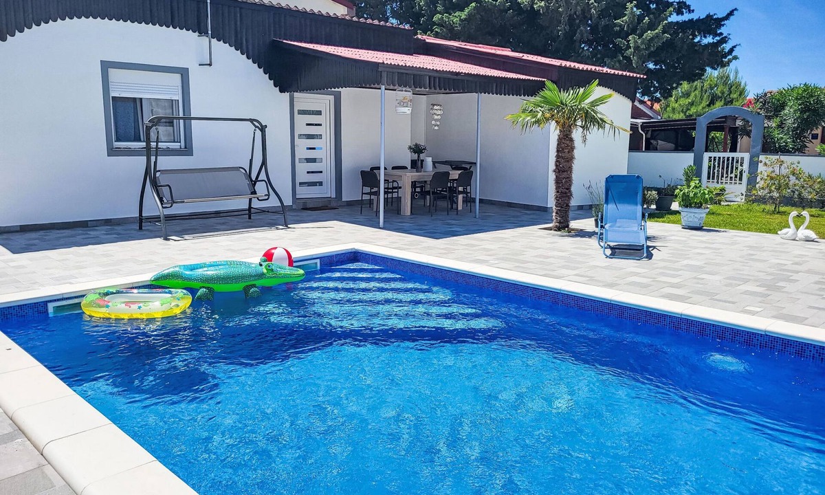 Nin House | Vacation home Matea by Interhome