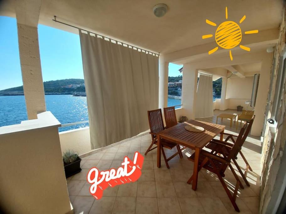 Zavalatica Apartment | VEDRAN seafront