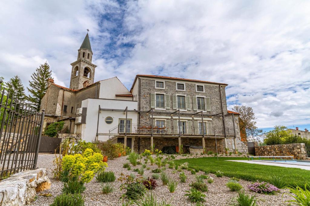 Miren-Kostanjevica Villa | Vila Brinovka