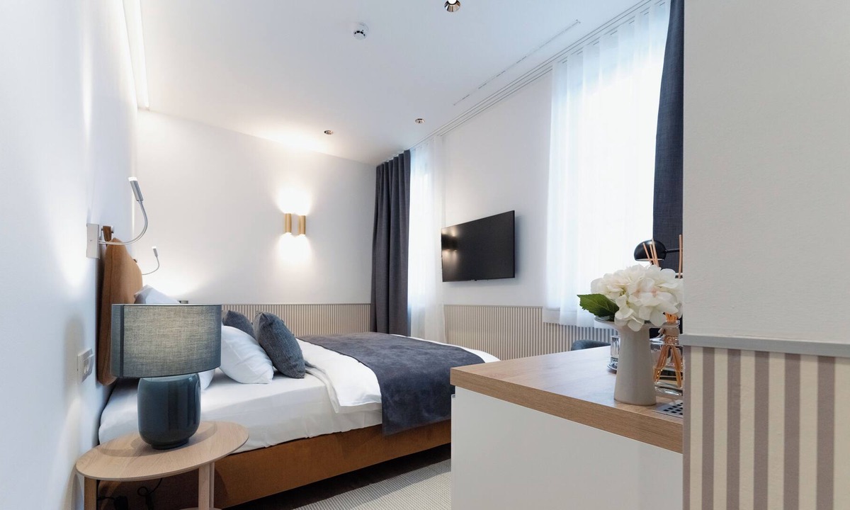 Ribnica Hotel | Vila De Casa