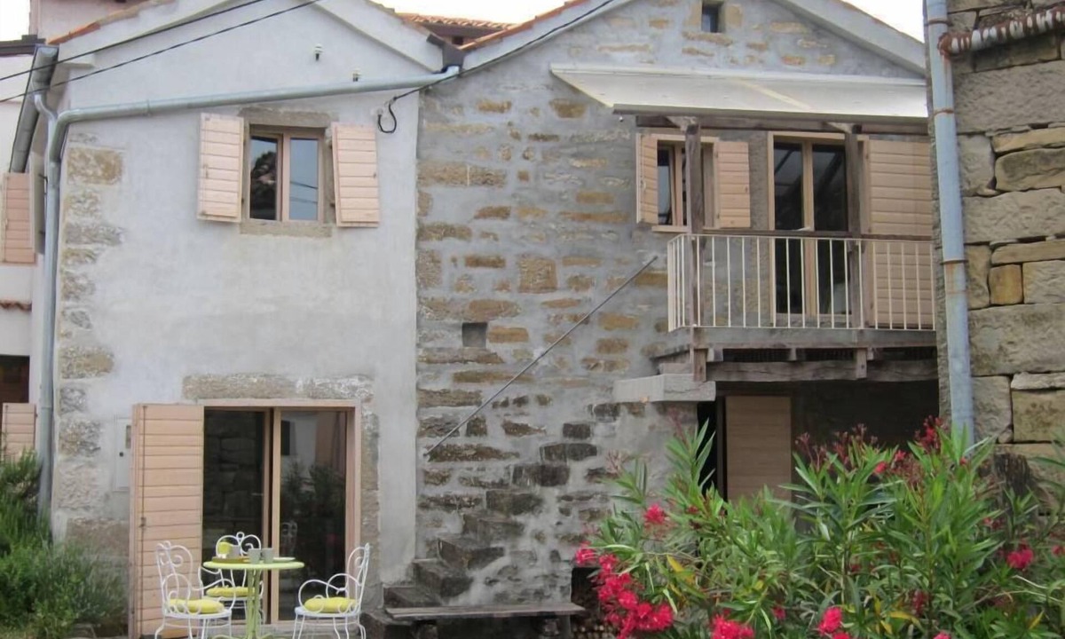 Truske House | Vila Flori Peaceful House, Natural Protected Area, 20 minutes drive to the Sea