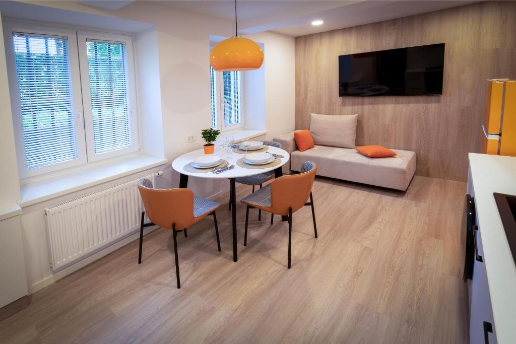 Bezigrad District Apartment | Vila Marija Orange