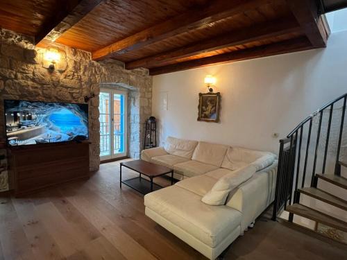 Cove Rogacic House | Vila More moje A2