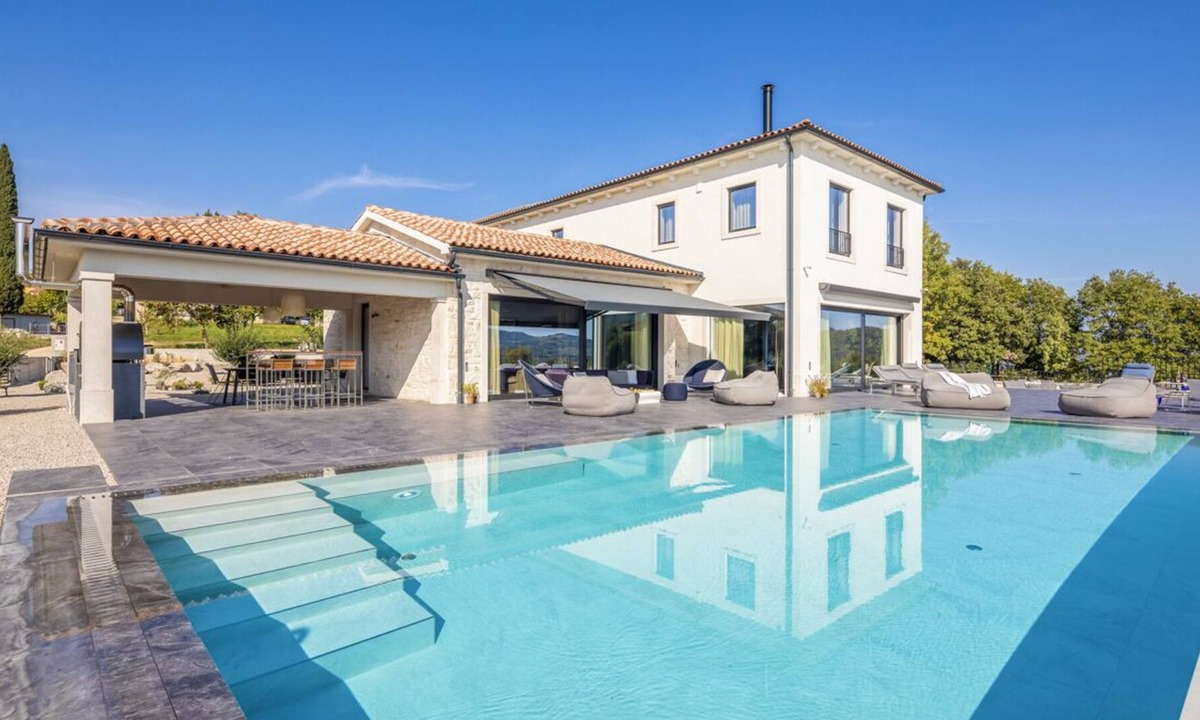 Rakotule Villa | Villa Alisa - Four Bedroom Villa, Sleeps 8