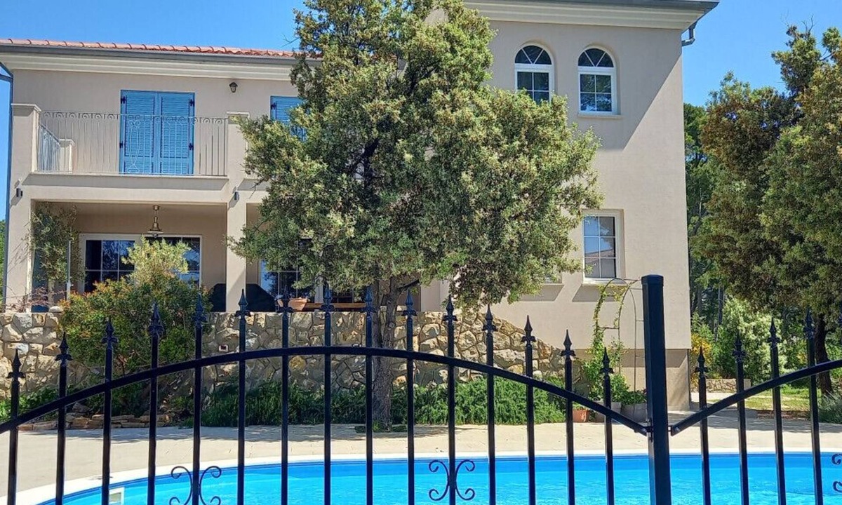Banjol Villa | Villa Angela - Island of Rab by Villas Guide
