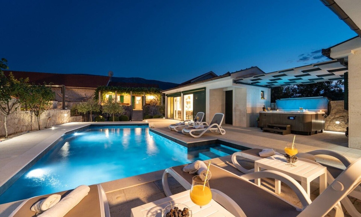 Slivno Villa | Villa Aurora: A Luxurious Stone Retreat in Dalmatia