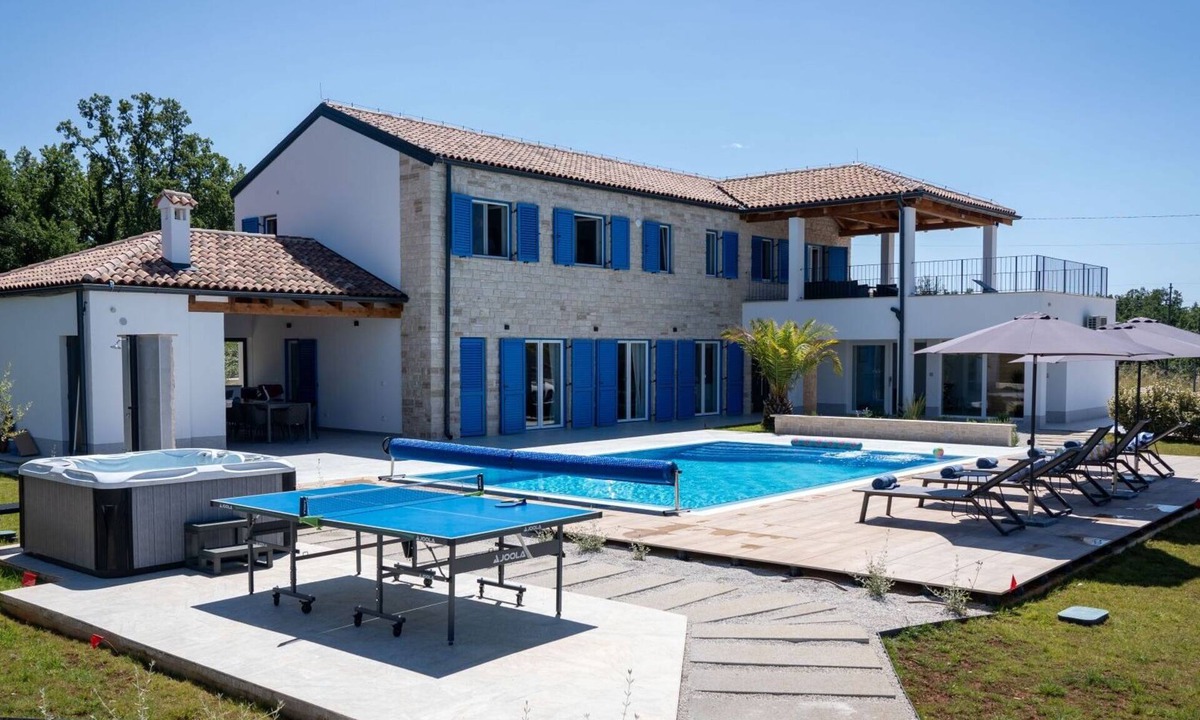 Visnjan Villa | Villa Blue Moon by Villas Guide
