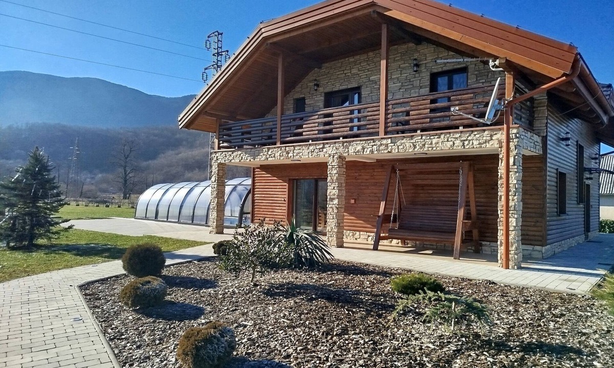 Brusane Villa | Villa Brusiana with covered heated pool