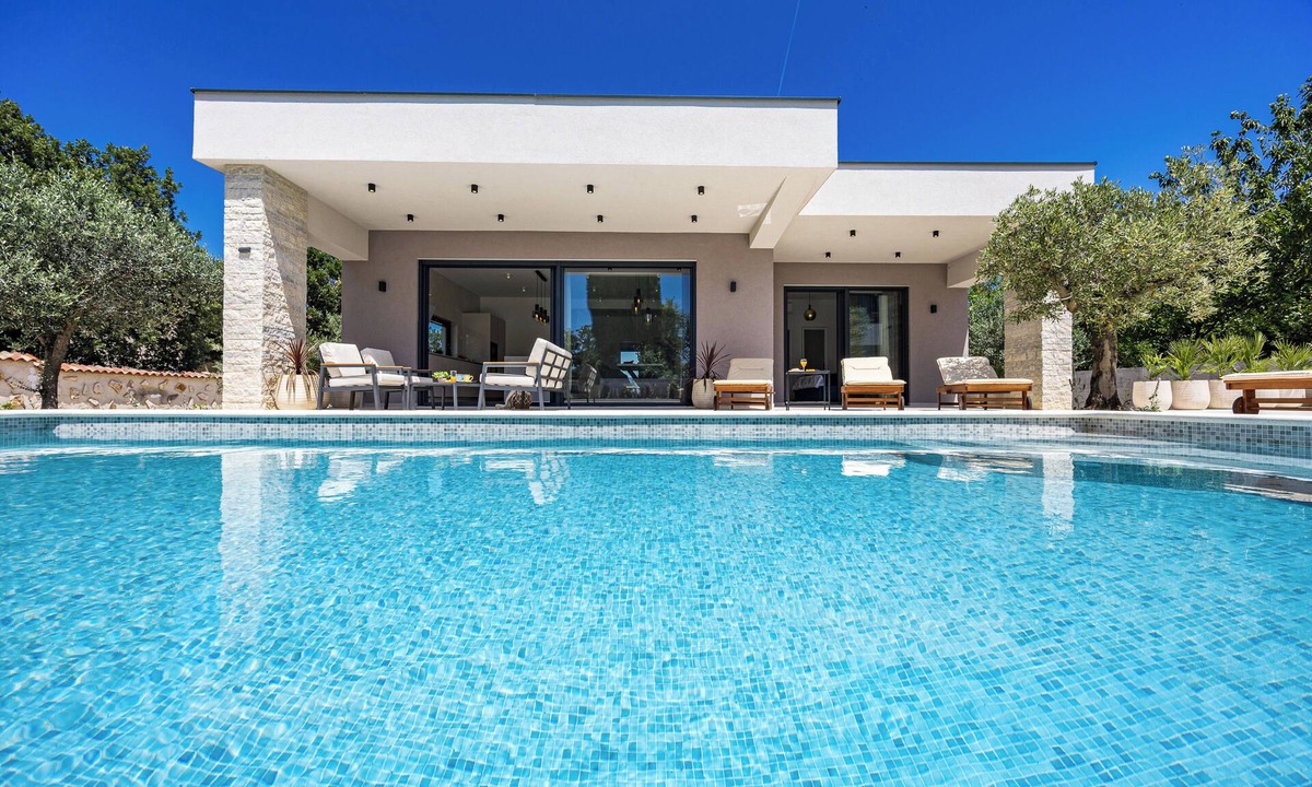 Sisan Villa | Villa Chiara, Neubau-Ferienhaus Pula-Sisan