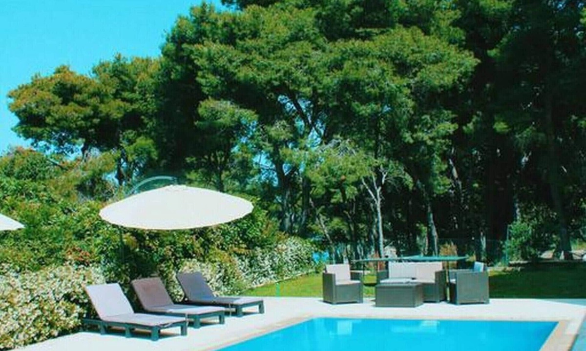 Sutivan Villa | Villa Clementine with pool, sea view, big group, near sea, pet friendly, bbq, family, quite area