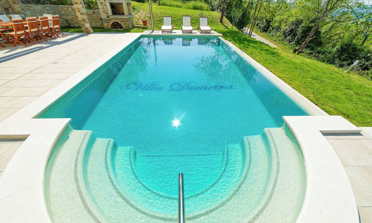 Motovun House | Villa Demetra s bazenom i predivnim pogledom na Motovun (V8931-K1) - Motovun
