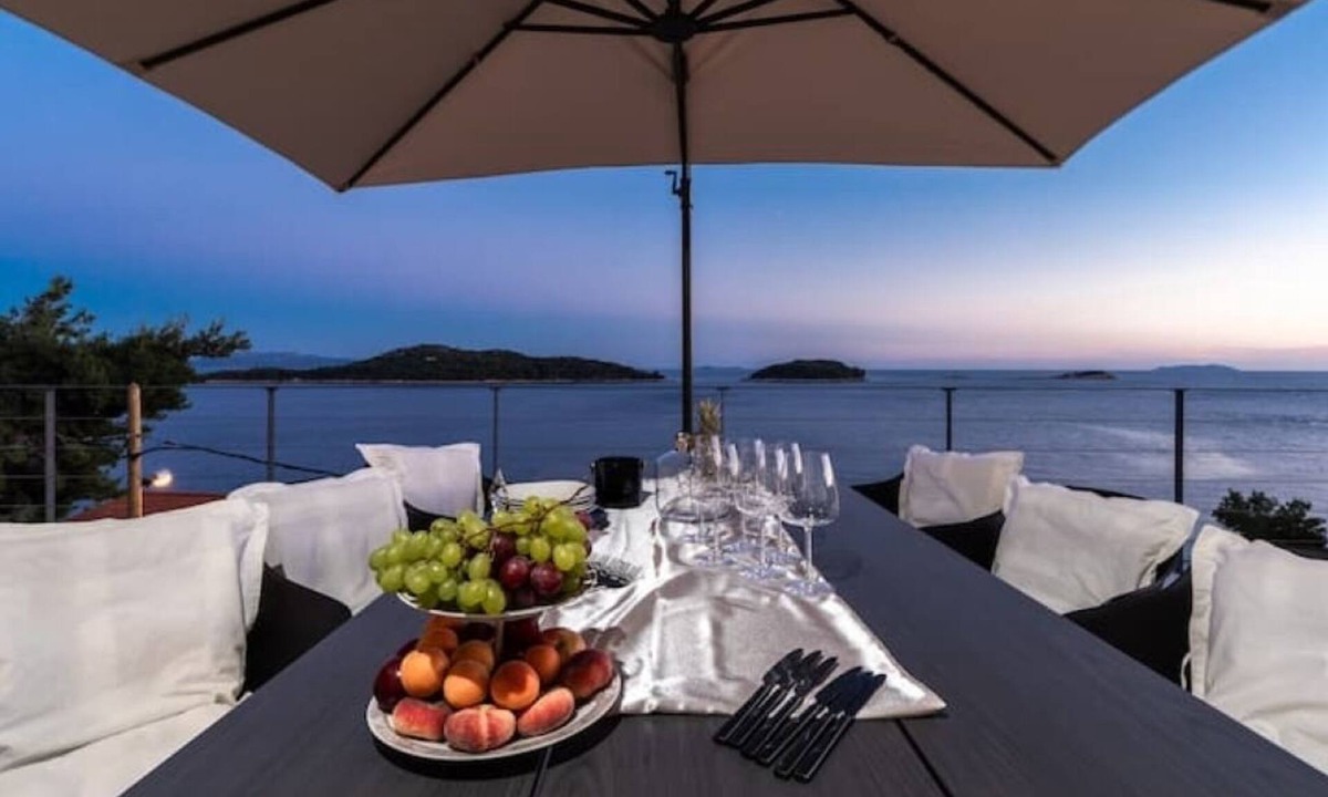 Prizba Villa | Villa Desire - Three Bedroom Villa with Terrace, Sea View and Swimming pool