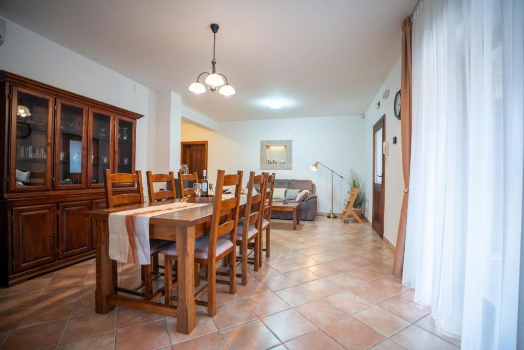 Munci Villa | Villa Elida with Heated Pool - Central Istria