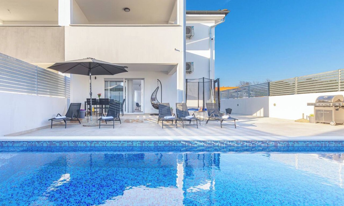 Sikici House | Villa Ema&Ana by Interhome