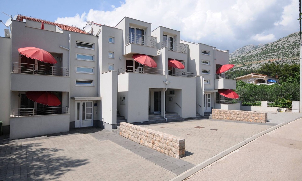Starigrad Apartment | Villa Ema, where the sea touches the mountains.
