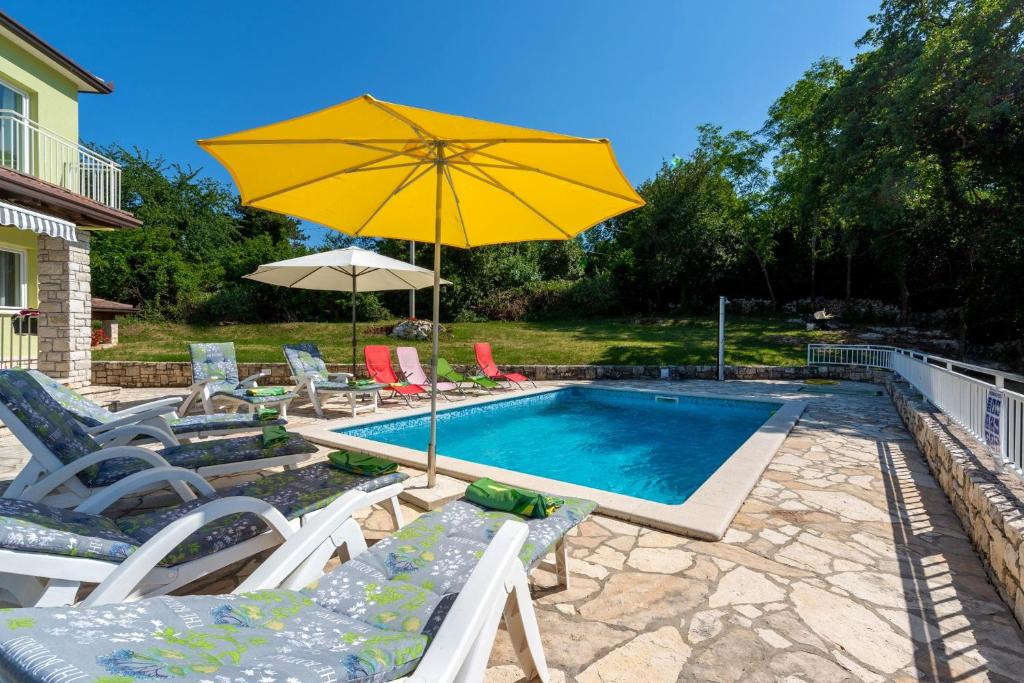 Boljevici House | Villa Ester - Private Pool Escape for 8 - Happy Rentals