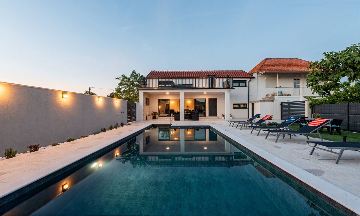 Benkovac Villa | Villa Flora Zadar Villas