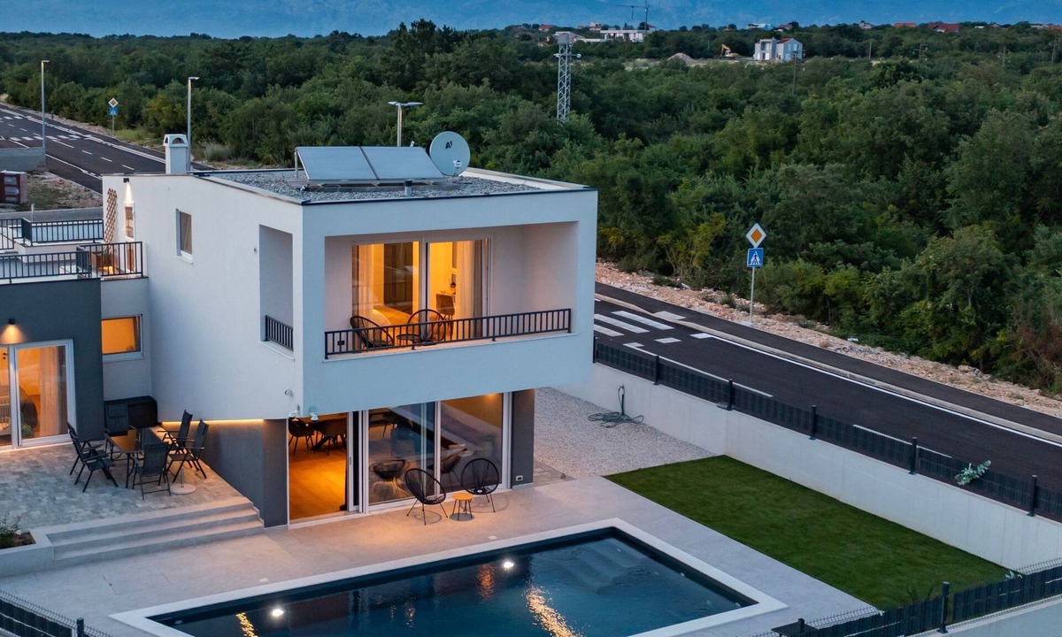 Policnik House | Villa Fortunata by Interhome